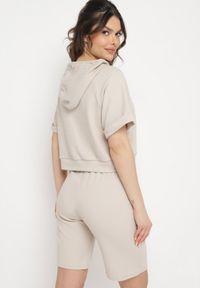 Born2be - Beżowy Komplet Dresowy z Bluzą z Krótkimi Rękawami i Szortami Helgia. Kolor: beżowy. Materiał: dresówka