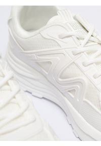 Big-Star - Sneakersy damskie białe NN274A084 101. Okazja: na co dzień. Kolor: biały. Materiał: materiał. Szerokość cholewki: normalna