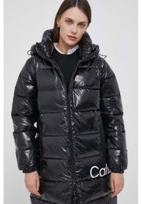 Calvin Klein Jeans kurtka damska kolor czarny zimowa. Kolor: czarny. Materiał: włókno. Sezon: zima #7
