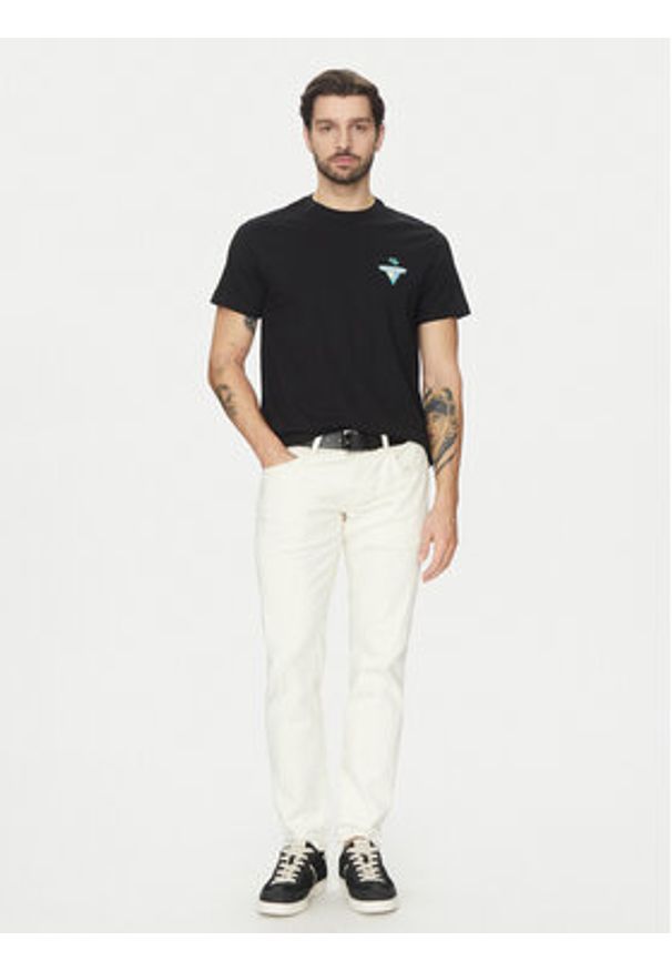 Guess Jeans T-Shirt M5GI55 K8FQ4 Czarny Regular Fit. Kolor: czarny. Materiał: bawełna