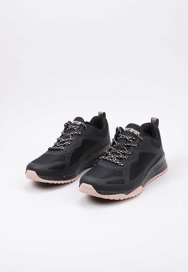 skechers - Buty do chodzenia damskie Skechers Bobs Squad 3. Zapięcie: sznurówki. Kolor: czarny, różowy, wielokolorowy. Materiał: syntetyk, tkanina, materiał. Szerokość cholewki: normalna. Sport: turystyka piesza