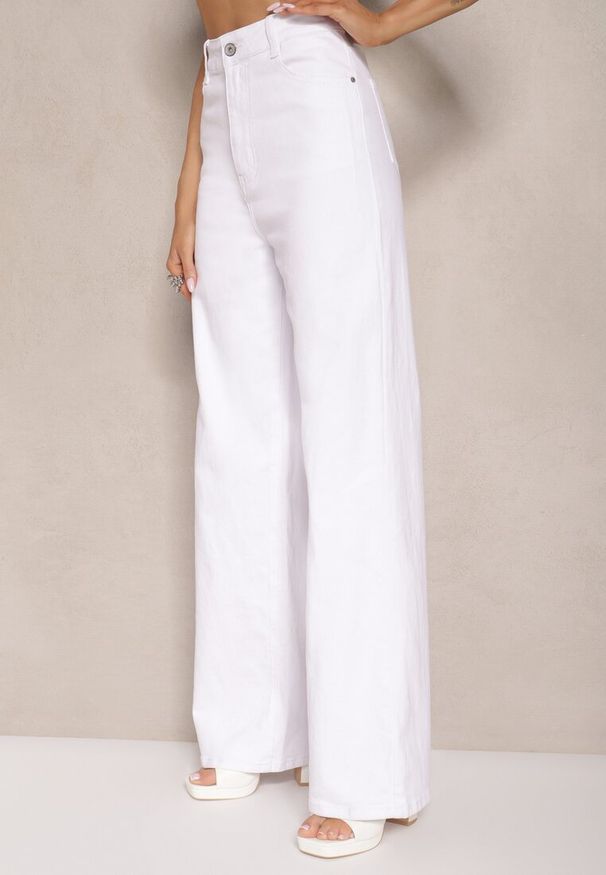 Renee - Białe Jeansy High Waist o Szerokim Kroju Sallizia. Stan: podwyższony. Kolor: biały. Styl: klasyczny, elegancki