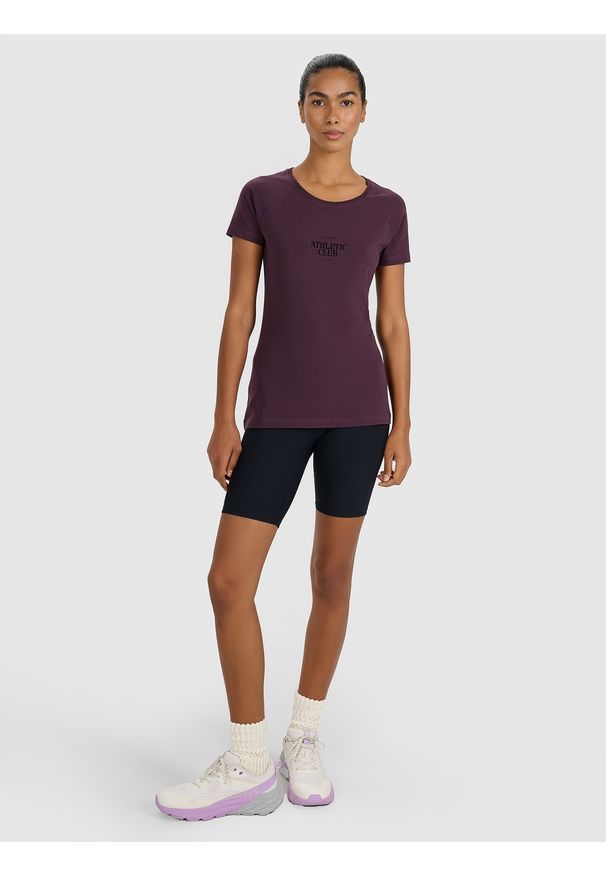 4f - 4F T-shirt slim z nadrukiem damski - fioletowy XS. Okazja: na co dzień. Kolor: fioletowy. Materiał: bawełna, materiał, elastan, jersey. Długość rękawa: raglanowy rękaw. Wzór: nadruk. Styl: klasyczny, sportowy, casual