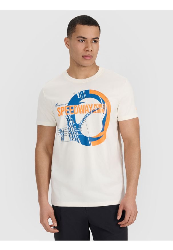 4f - 4F T-shirt regular z nadrukiem męski - beżowy M. Okazja: na co dzień. Kolor: beżowy. Materiał: jersey, bawełna, materiał. Długość rękawa: krótki rękaw. Długość: krótkie. Wzór: nadruk. Styl: casual, klasyczny, sportowy