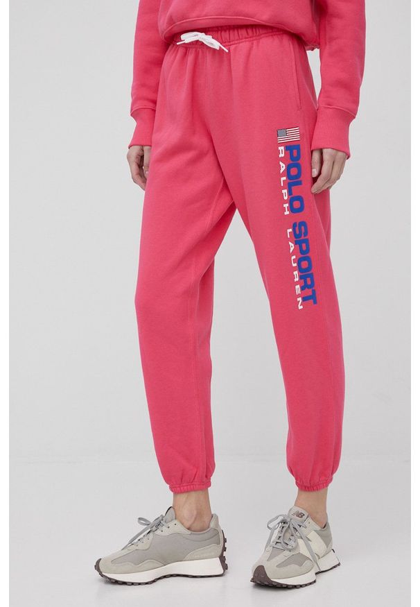 Polo Ralph Lauren spodnie 211806442014 damskie kolor różowy z nadrukiem. Kolor: różowy. Wzór: nadruk