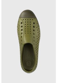 Native tenisówki Jefferson Bloom męskie kolor zielony. Nosek buta: okrągły. Kolor: zielony. Materiał: guma. Szerokość cholewki: normalna. Wzór: motyw zwierzęcy #2