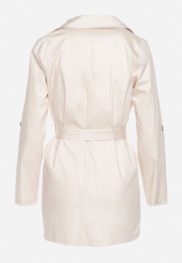 Born2be - Beżowy Płaszcz Dwurzędowy z Kieszeniami i Materiałowym Paskiem Piemona. Okazja: na co dzień, na spotkanie biznesowe. Kolor: beżowy. Materiał: materiał. Długość: do kolan. Styl: biznesowy, casual, elegancki