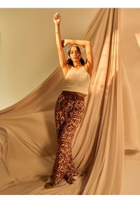 Sinsay - Ażurowy swetrowy top z bawełny - kremowy. Kolor: kremowy. Materiał: bawełna. Wzór: ażurowy #1