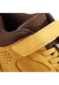 Decathlon - Buty sportowe dla dzieci Newfeel Protect 560 skórzane. Zapięcie: rzepy. Kolor: żółty, brązowy, wielokolorowy, beżowy. Materiał: skóra. Szerokość cholewki: normalna