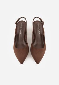 Renee - Brązowe Czółenka na Słupku Typu Slingback Tareina. Okazja: na co dzień. Zapięcie: sprzączka. Kolor: brązowy. Materiał: prążkowany, jeans. Obcas: na słupku. Styl: casual, elegancki #5