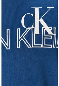 Calvin Klein Jeans - Bluza bawełniana. Okazja: na co dzień. Typ kołnierza: bez kaptura. Kolor: niebieski. Materiał: bawełna. Wzór: nadruk. Styl: casual #3