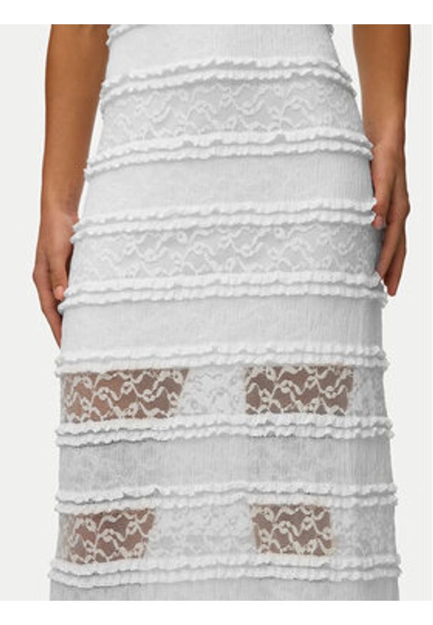 Vero Moda Sukienka wieczorowa Lucia 10348443 Kremowy Regular Fit. Kolor: kremowy. Materiał: syntetyk. Styl: wizytowy