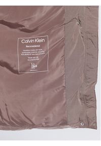 Calvin Klein Kurtka puchowa Modern K20K205127 Brązowy Regular Fit. Kolor: brązowy. Materiał: puch, syntetyk