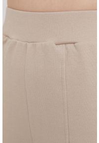 Answear Lab Spodnie damskie kolor beżowy gładkie. Kolor: beżowy. Materiał: dzianina. Wzór: gładki #3