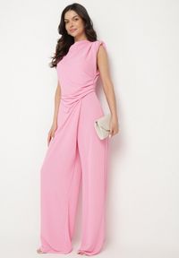 Born2be - Różowy Kombinezon Bez Rękawów z Ozdobnym Marszczeniem Sepalene. Okazja: na co dzień. Kolor: różowy. Długość rękawa: bez rękawów. Sezon: wiosna, lato. Styl: casual, elegancki, klasyczny #5