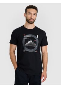 4f - 4F T-shirt regular z nadrukiem męski - czarny S. Okazja: na co dzień. Kolor: czarny. Materiał: bawełna, materiał. Wzór: nadruk. Styl: casual, klasyczny #1