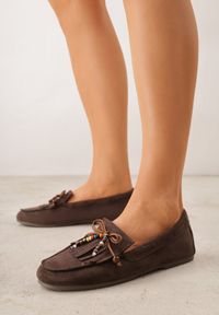 Born2be - Ciemnibrązowe Mokasyny VICES z Wkładką ze Skóry Naturalnej i Ozdobnymi Koralikami Neni. Okazja: na co dzień. Kolor: brązowy. Materiał: skóra. Styl: casual, klasyczny, elegancki #2