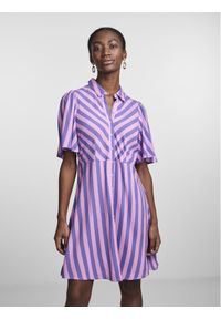 YAS Sukienka koszulowa Savanna 26029347 Fioletowy Regular Fit. Kolor: fioletowy. Typ sukienki: koszulowe #1