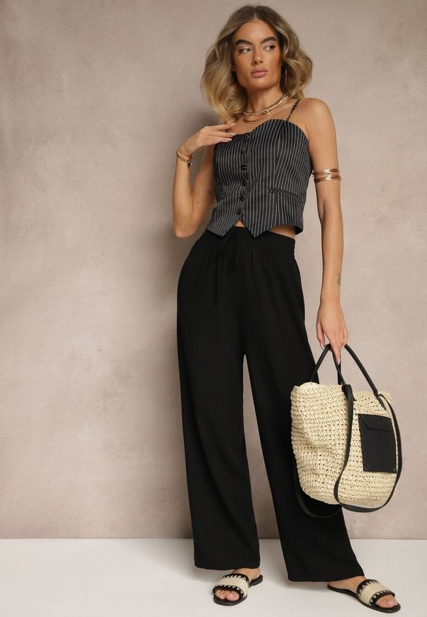 Renee - Czarne Szerokie Spodnie z Wiskozy High Waist Naivella. Okazja: na co dzień. Stan: podwyższony. Kolor: czarny. Materiał: wiskoza. Styl: elegancki, casual
