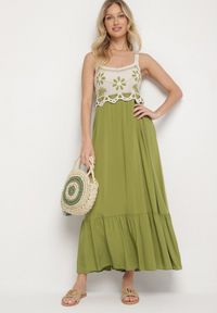 Born2be - Zielona Wiskozowa Sukienka z Haftowanym Wzorem Rinavella. Okazja: na co dzień. Kolor: zielony. Materiał: wiskoza. Długość rękawa: na ramiączkach. Wzór: haft. Styl: casual, klasyczny #2