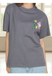 Sinsay - Koszulka z nadrukiem na plecach - szary. Kolor: szary. Wzór: nadruk #1