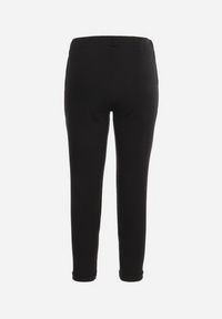 Born2be - Czarne Spodnie z Regularną Talią i Gumką w Pasie Suirelle. Kolor: czarny. Styl: elegancki