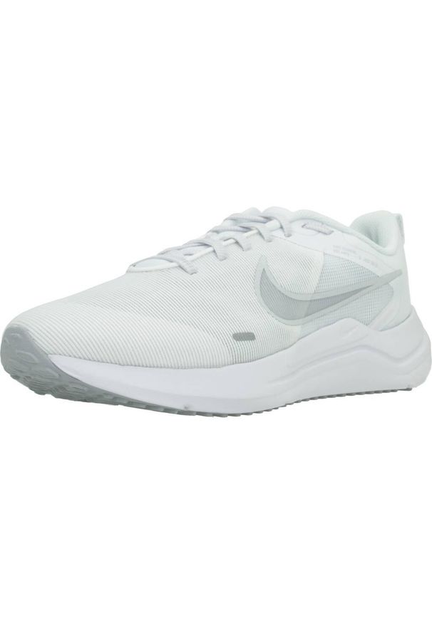 Tenisówki Nike Model Downshifter 12 C/o Kolor Biały. Kolor: biały, wielokolorowy, beżowy. Materiał: materiał, syntetyk. Model: Nike Downshifter