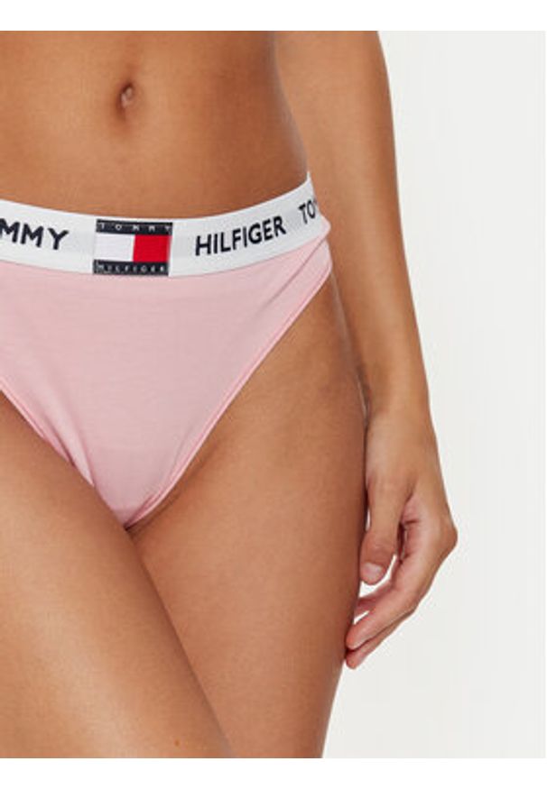 TOMMY HILFIGER - Tommy Hilfiger Stringi UW0UW05616 Różowy. Kolor: różowy. Materiał: bawełna