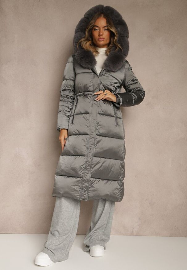 Renee - Szara Puchowa Kurtka Pikowana o Długim Kroju z Kapturem z Futerkiem Bavea. Okazja: na spacer, na co dzień. Typ kołnierza: kaptur. Kolor: szary. Materiał: futro, puch. Długość: długie. Styl: casual