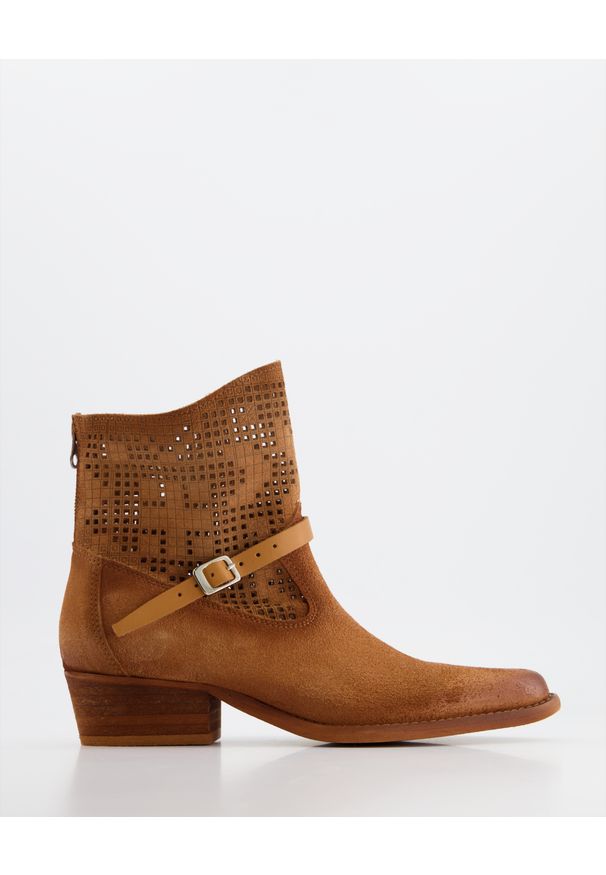Venezia - AŻUROWE KOWBOJKI D124 SERR COURO. Materiał: skóra, syntetyk, zamsz, materiał. Szerokość cholewki: normalna. Wzór: ażurowy. Obcas: na obcasie. Wysokość obcasa: średni