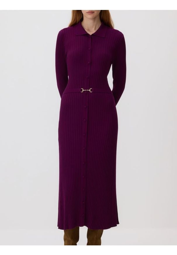 Reserved - Sukienka z paskiem - ciemnofioletowy. Kolor: fioletowy. Materiał: dzianina, prążkowany, wiskoza
