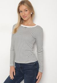 Born2be - Biała Bluzka Typu Longsleeve w Paski Ozdobiona Cyrkoniami Ralinella. Okazja: na co dzień. Kolor: biały. Materiał: jeans. Długość rękawa: długi rękaw. Wzór: paski, aplikacja. Styl: elegancki, casual, klasyczny #7
