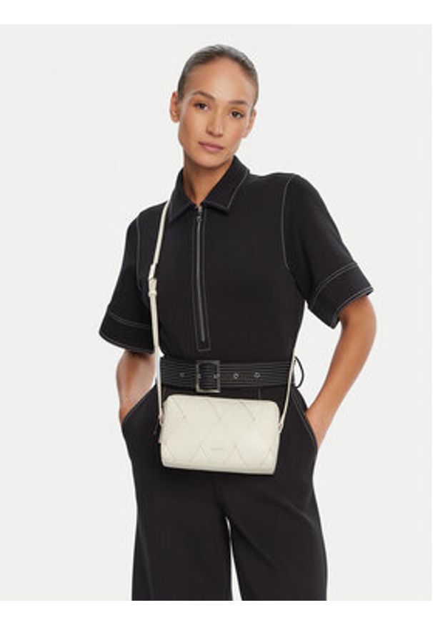 Calvin Klein Torebka Ck Woven Camera Bag K60K613002 Écru. Materiał: skórzane