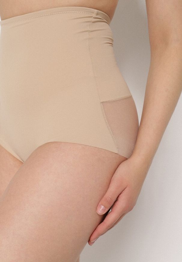 Born2be - Beżowe Majtki Modelujące z Wysokim Stanem Liredia. Stan: podwyższony. Kolor: beżowy