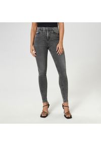 Sinsay - Jeansy skinny high waist - Szary. Stan: podwyższony. Kolor: szary #1