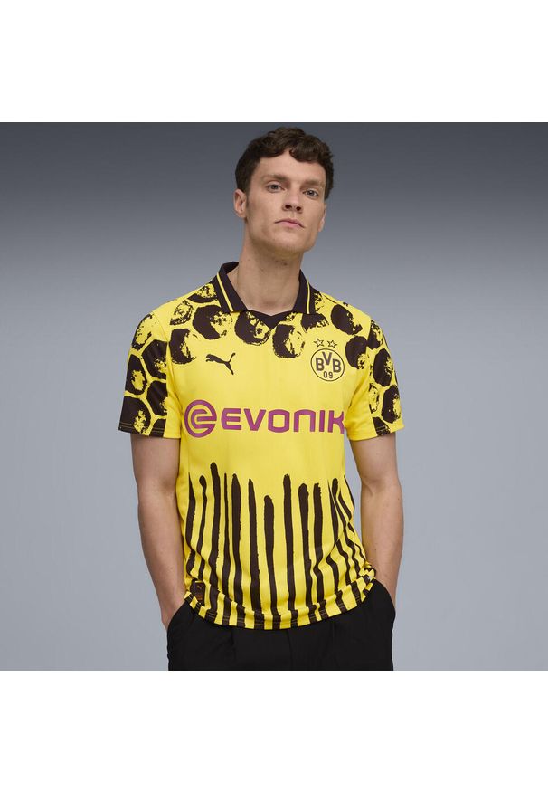 Puma - Męska koszulka KIDSUPER × BORUSSIA DORTMUND PUMA. Kolor: żółty, wielokolorowy, czarny. Wzór: kolorowy, geometria. Sport: piłka nożna