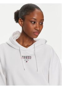 Tommy Jeans Bluza Essential Logo DW0DW17797 Biały Relaxed Fit. Kolor: biały. Materiał: bawełna