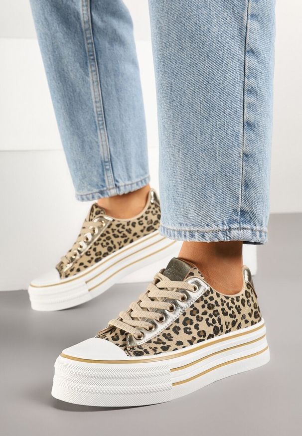 Born2be - Panterkowe Casualowe Trampki na Grubej Podeszwie Peliren. Okazja: na co dzień. Materiał: jeans. Wzór: aplikacja. Styl: casual