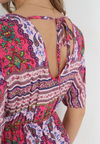 Born2be - Fuksjowa Sukienka Midi z Wiskozy z Gumką w Talii z Szerokimi Rękawami Damatia. Kolor: różowy. Materiał: wiskoza. Długość rękawa: krótki rękaw. Długość: midi #4