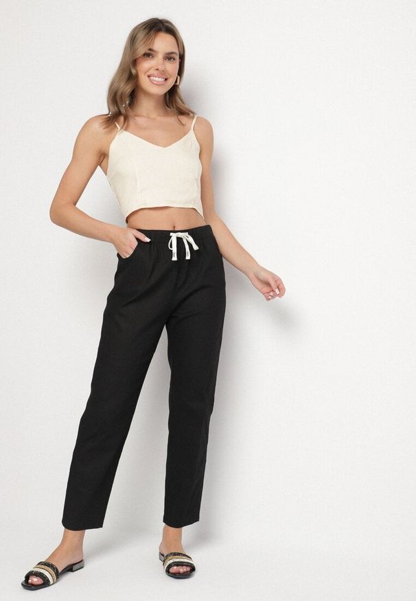 Born2be - Czarne Bawełniane Spodnie z Wiązaniem Feltebia. Okazja: na co dzień. Kolor: czarny. Materiał: bawełna. Styl: casual