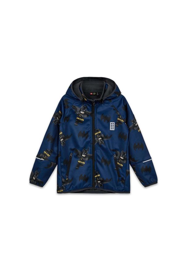 Kurtka Dziecięca Softshell LEGO BATMAN Scout 620 Granatowa. Kolor: niebieski. Materiał: softshell. Wzór: motyw z bajki. Styl: sportowy
