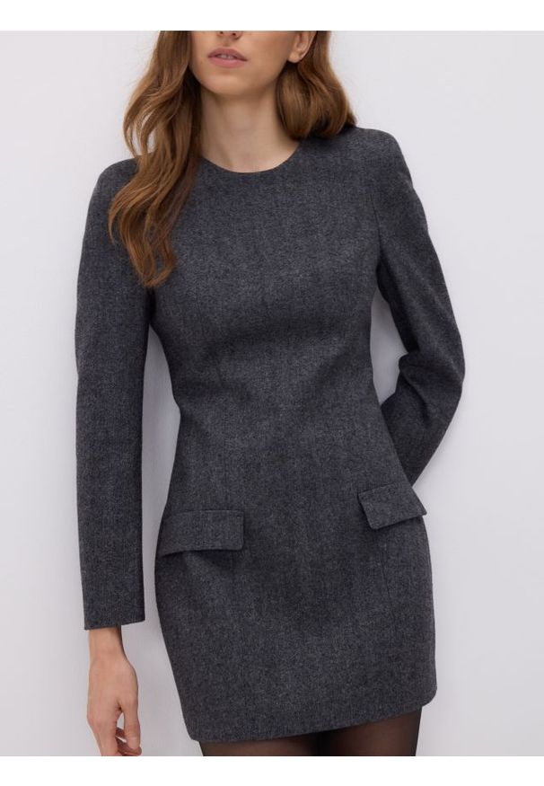 Reserved - Sukienka z wiskozy - ciemnoszary. Kolor: szary. Materiał: wiskoza. Typ sukienki: proste