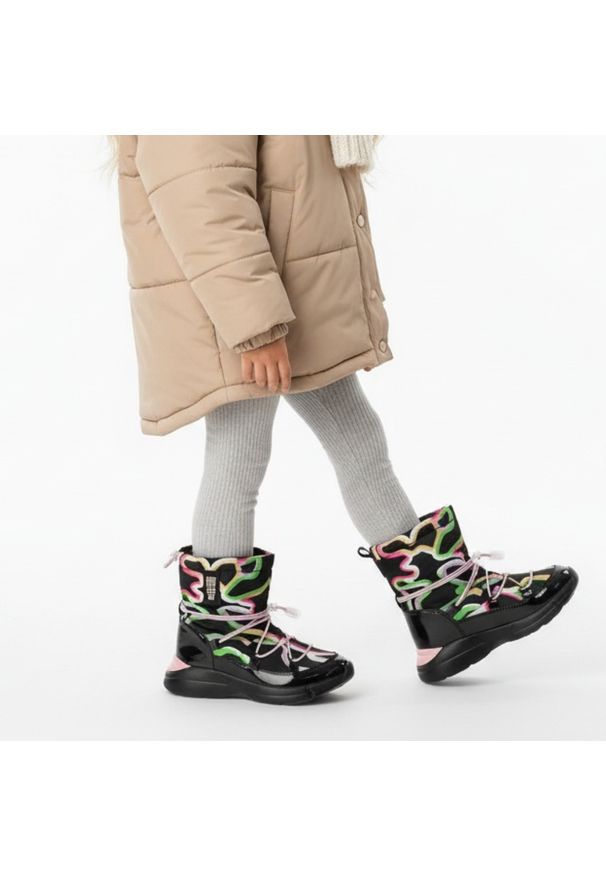 Big-Star - Czarne Śniegowce Big Star Ocieplane Buty Dziecięce. Okazja: na spacer. Kolor: czarny. Materiał: syntetyk, materiał, skóra ekologiczna, futro. Szerokość cholewki: normalna. Wzór: kolorowy, nadruk. Sezon: zima