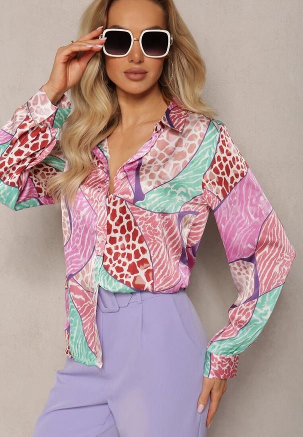 Renee - Fuksjowa Klasyczna Koszula z Kolorowym Abstrakcyjnym Printem Ripeata. Okazja: na co dzień. Kolor: różowy. Materiał: tkanina. Długość: długie. Wzór: kolorowy, nadruk. Styl: klasyczny