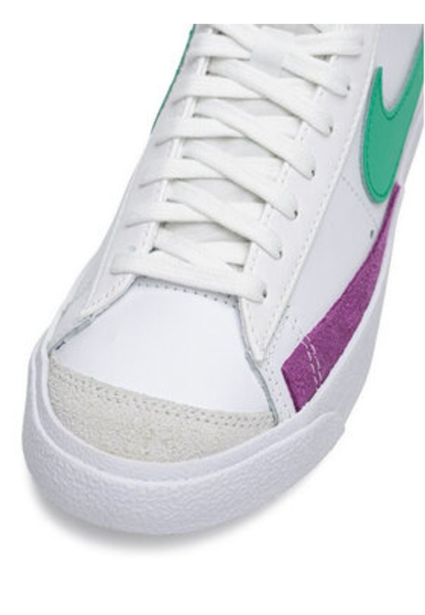 Nike Trampki CZ1055-123-W Biały. Kolor: biały. Materiał: skóra