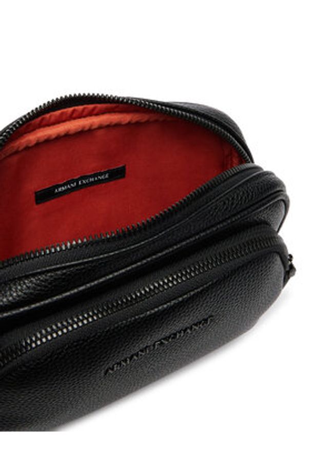 Armani Exchange Nerka XM002032 AF19929 UC001 Czarny. Kolor: czarny. Materiał: skóra