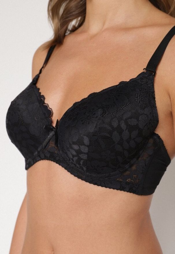 Born2be - Czarny Klasyczny Komplet Biustonosz i Majtki Figi z Koronką Ezilene. Kolor: czarny. Materiał: koronka. Wzór: koronka