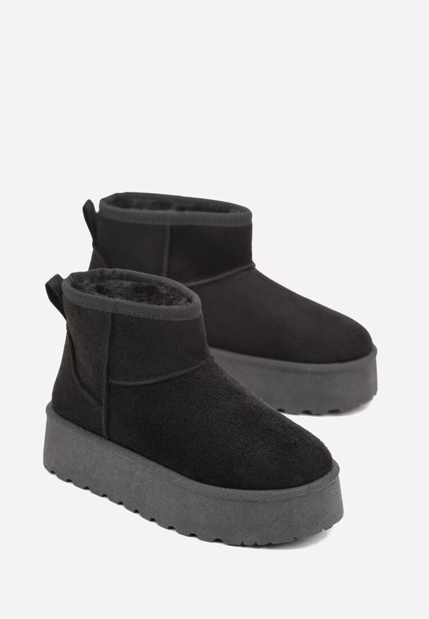 Born2be - Czarne Wsuwane Śniegowce z Imitacji Zamszu na Platformie Tusanala. Okazja: na co dzień. Zapięcie: bez zapięcia. Kolor: czarny. Materiał: zamsz. Sezon: zima. Styl: casual, elegancki