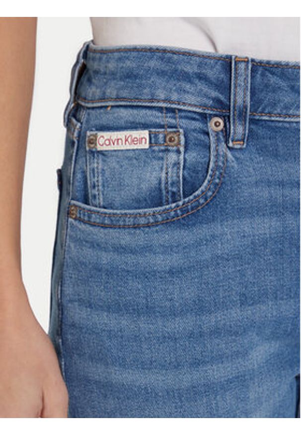 Calvin Klein Jeans Jeansy LV047C779G Niebieski Slim Fit. Kolor: niebieski
