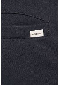 Jack & Jones - Spodnie. Kolor: niebieski. Materiał: dzianina. Wzór: gładki